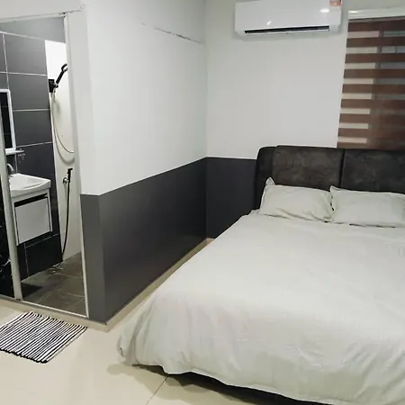 Want Find 15 Guesthouse Johor Bahru Exterior photo