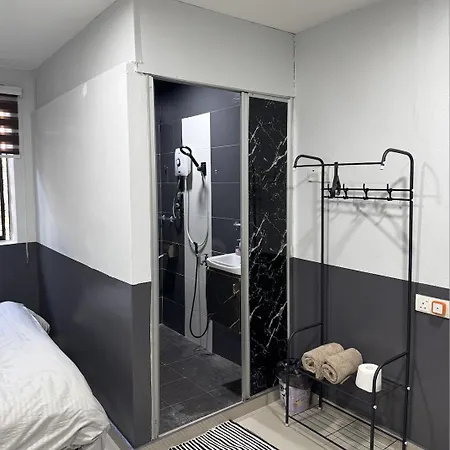 Want Find 15 Guesthouse Johor Bahru Exterior photo